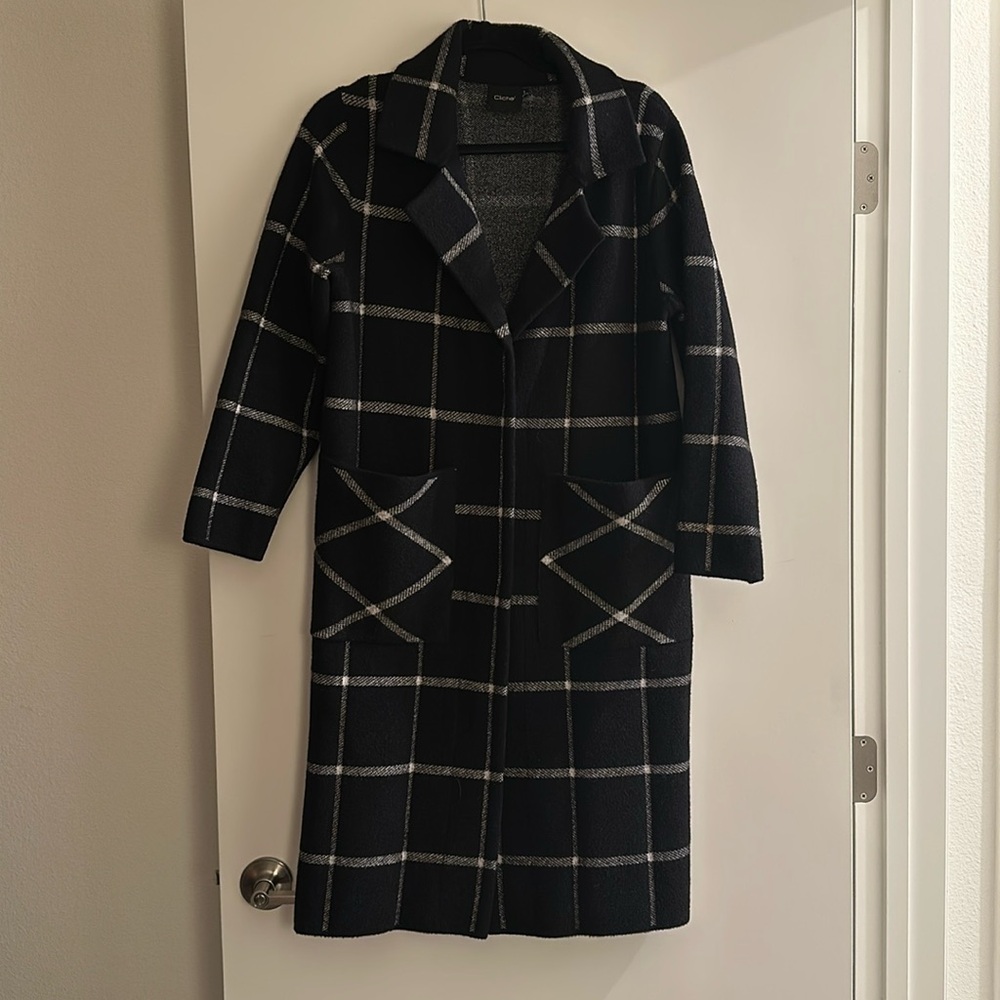 Soft, comfortable trench coat. Great condition.